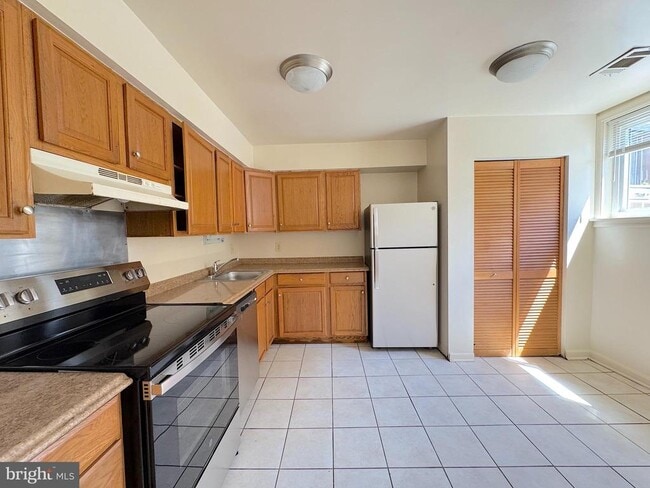 Building Photo - 4538 Conwell Dr