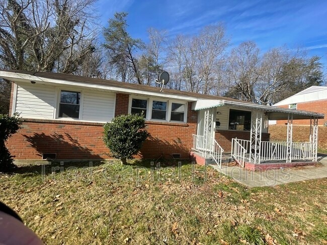 Primary Photo - 2736 Teresa Ave