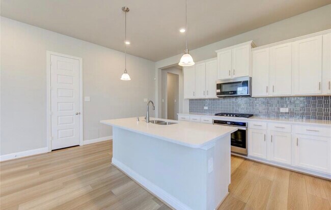 Building Photo - 10239 Bayou Oaks Dr