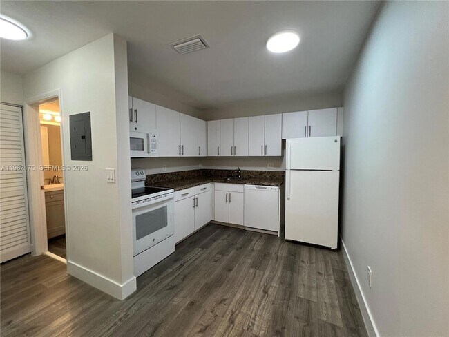 Building Photo - 21133 SW 85th Ave