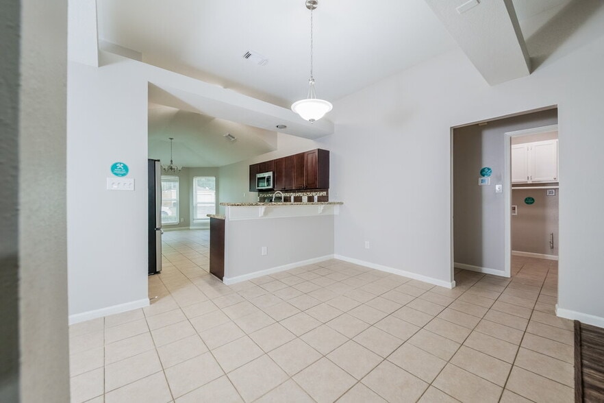 Building Photo - 22711 Bridgewater Dr