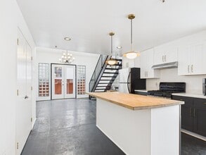 Building Photo - 3116 Adeline St