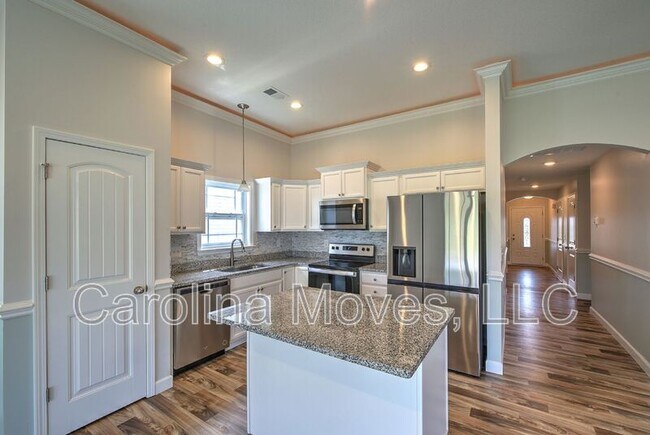 Building Photo - 1303 Lindale Pl