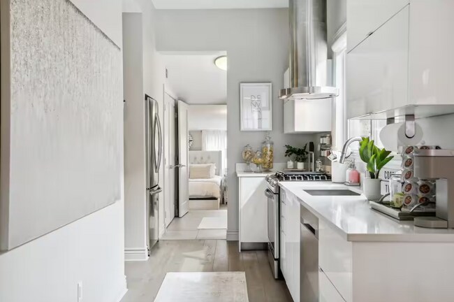 Building Photo - Charming 2-Bedroom, 2-Bath Single-Family Home