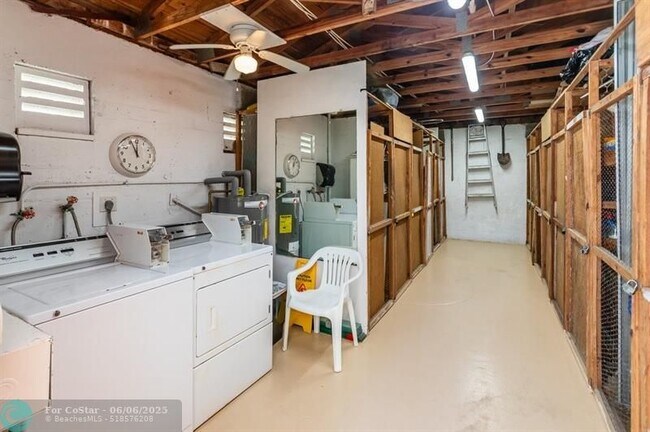 Building Photo - 2760 Yacht Club Blvd