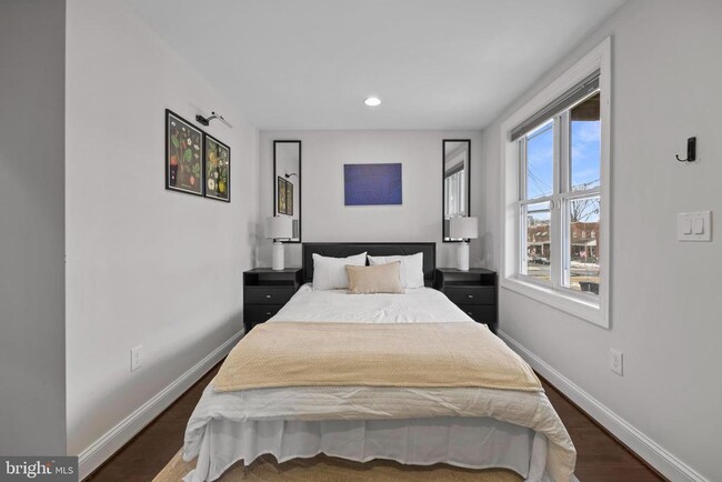 Building Photo - 1363 Childress St NE