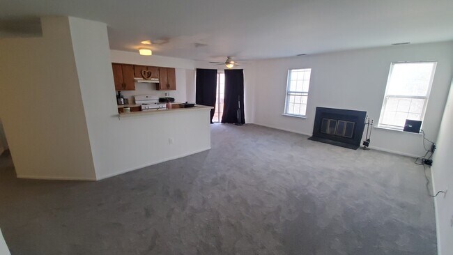 Building Photo - 4182 Bayberry Ct