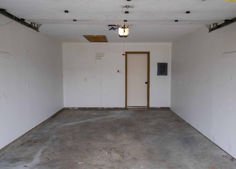 Building Photo - 106 Pierre Pl