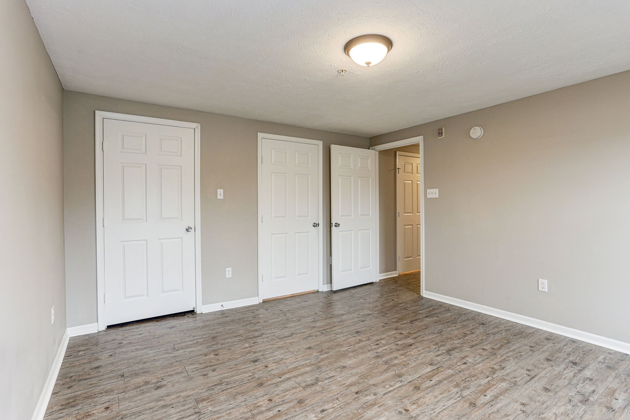 Building Photo - 624 Jupiter Hills Court