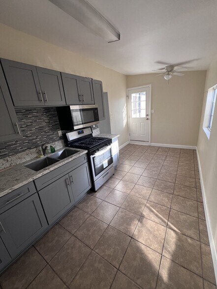 Building Photo - 14951 Cerritos Ave