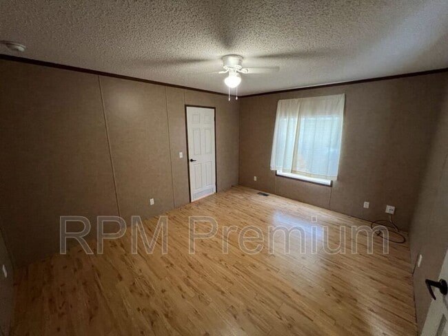 Building Photo - 5510 Lavey Ln