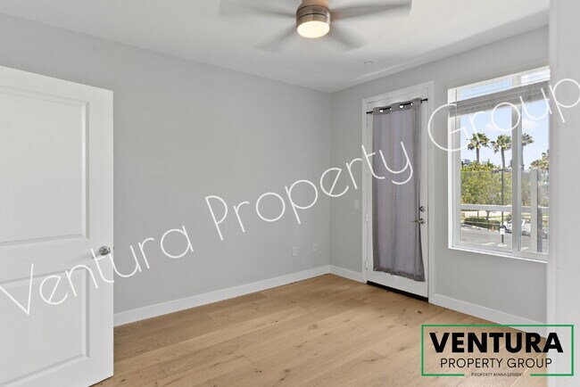 Building Photo - Spacious 2-Bedroom Condo with 2 Full Baths in Oxnards Channel Island