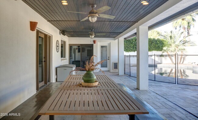 Building Photo - 2016 E State Ave