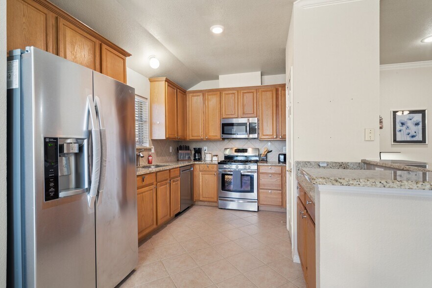 Building Photo - 107 Loda Ct