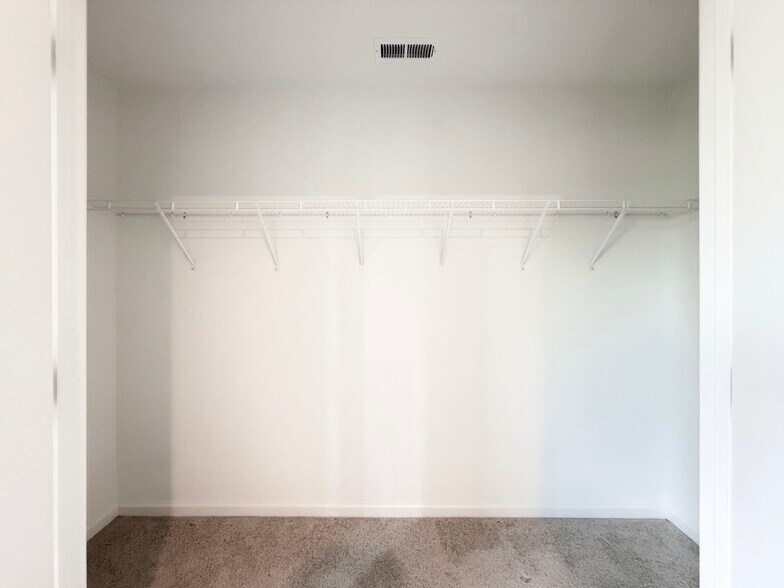 Building Photo - 3611 Elm Grove Ln