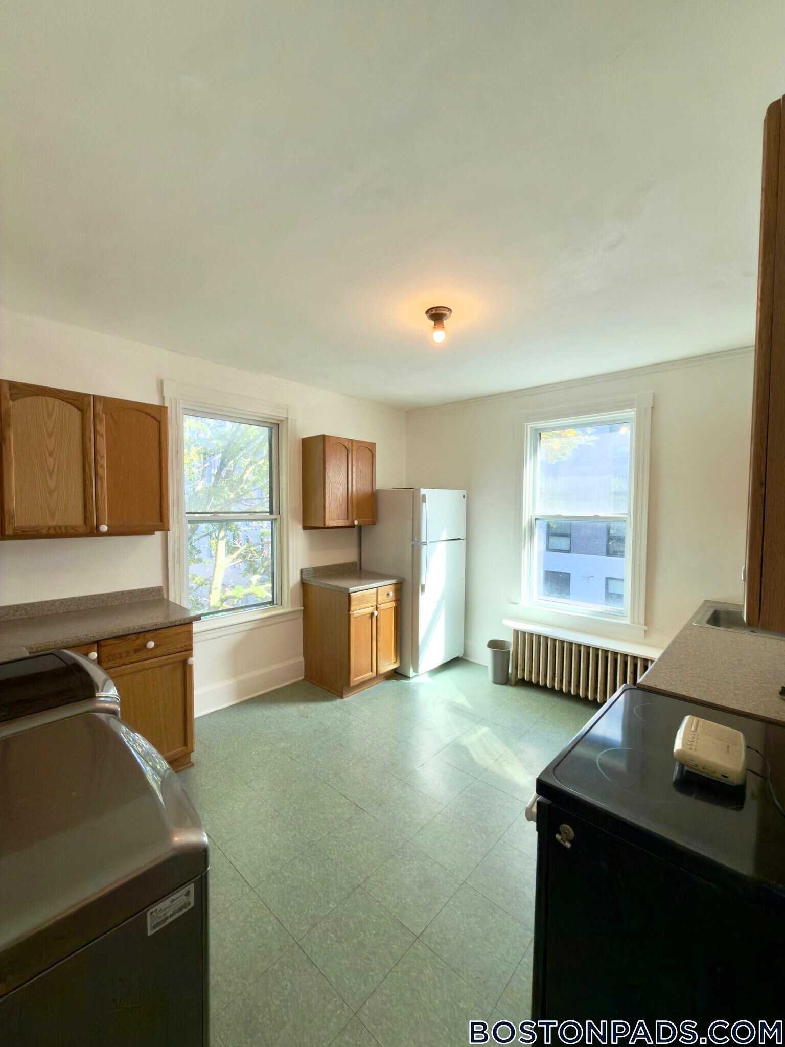 Building Photo - 45 N Beacon St