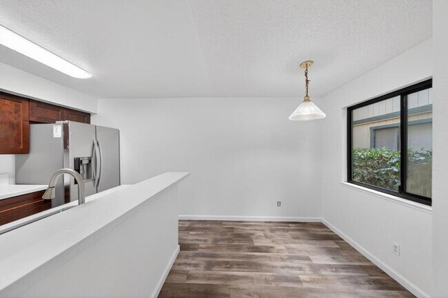 Building Photo - 251 Del Verde Cir