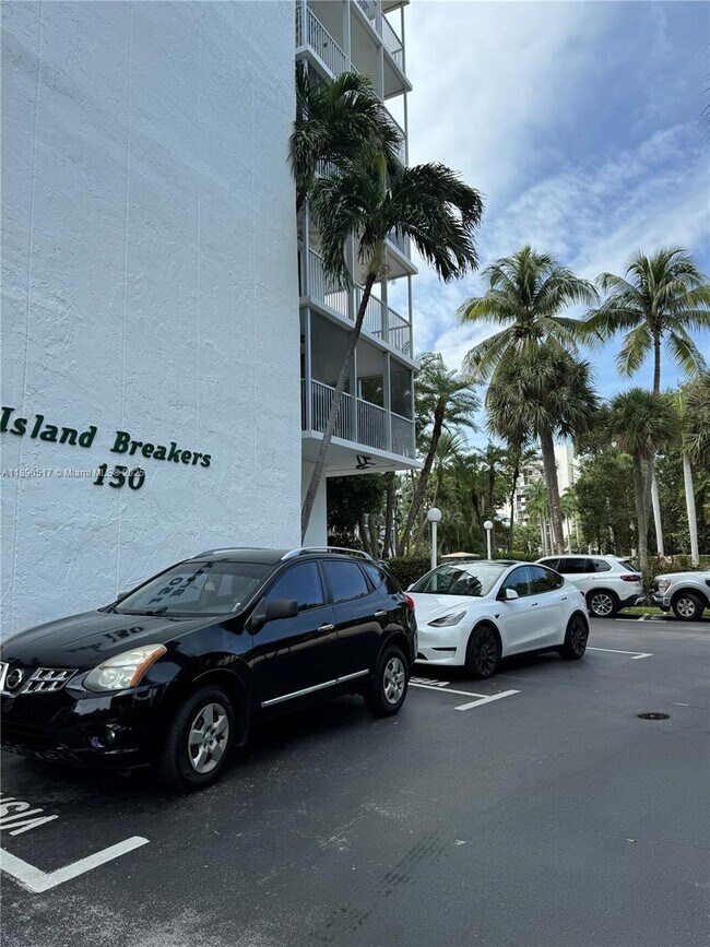 Building Photo - 150 Ocean Ln Dr