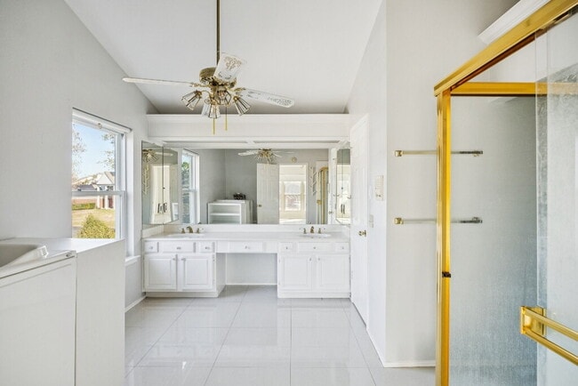 Building Photo - "Spacious 4-Bedroom, 2.5-Bath Living Meets Storybook Backyard Charm!"