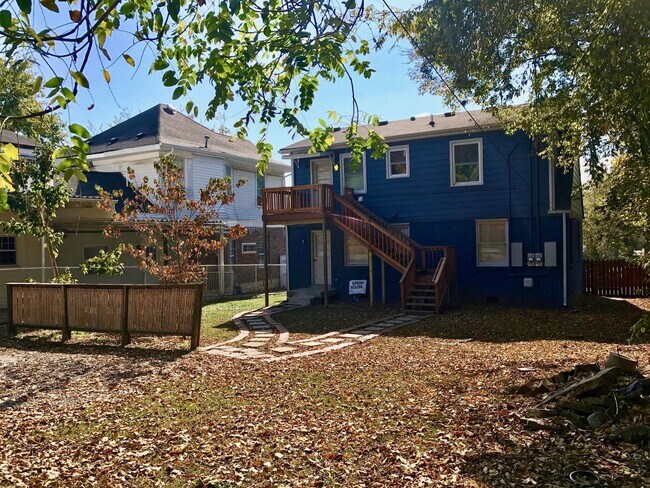 Building Photo - Chicamauga Ave