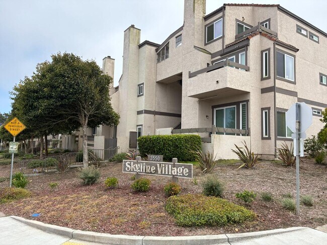 Building Photo - 3550 Carter Dr