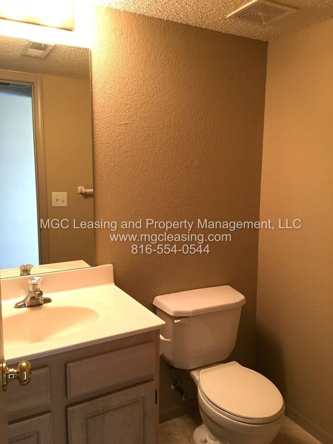 Building Photo - SOUTH GARDEN TOWNHOMES