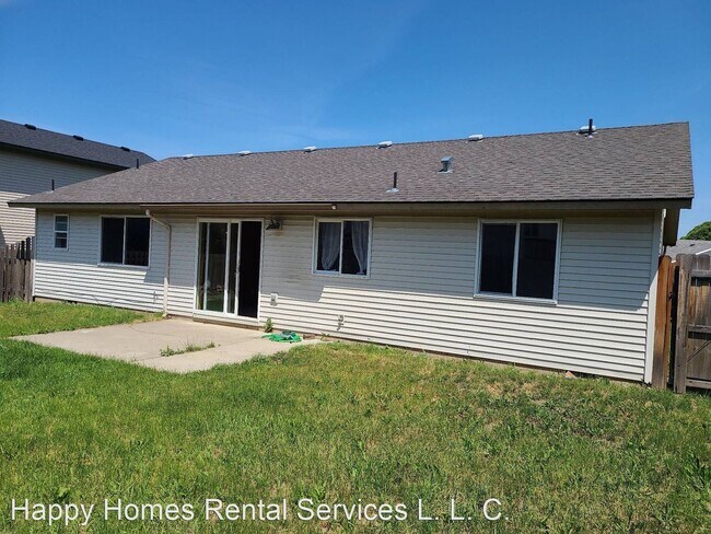 Building Photo - 3 br, 2 bath House - 220 W. Comanche Street