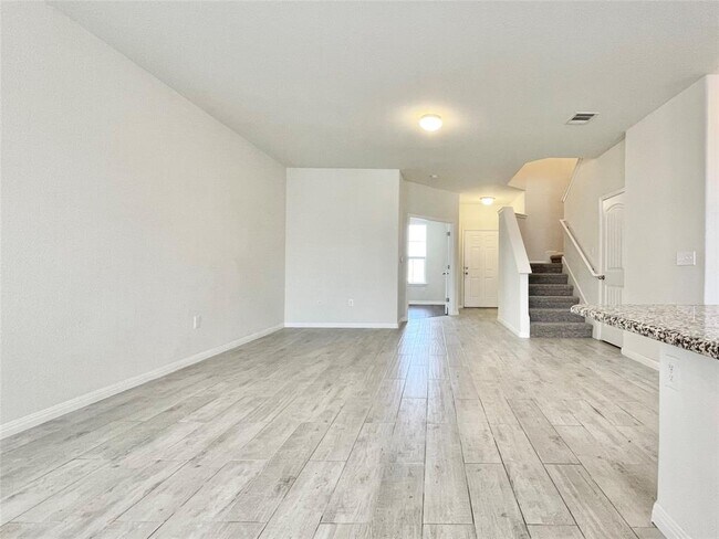 Building Photo - 513 N Heatherwilde Blvd