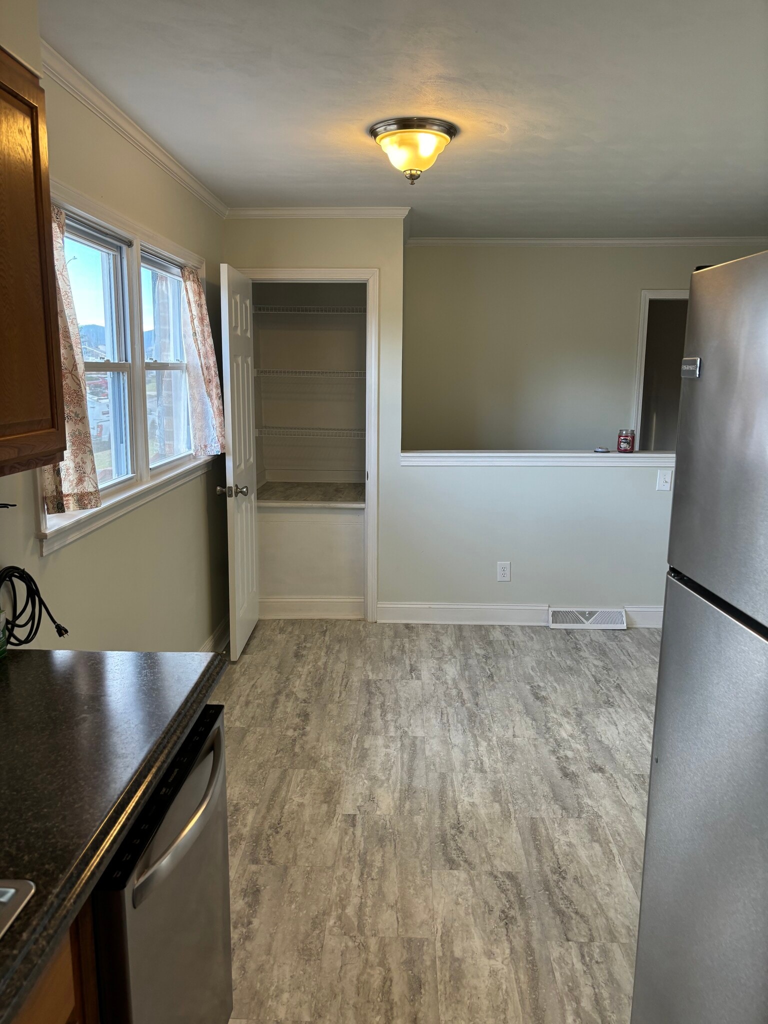 Building Photo - 701 Moran Ave