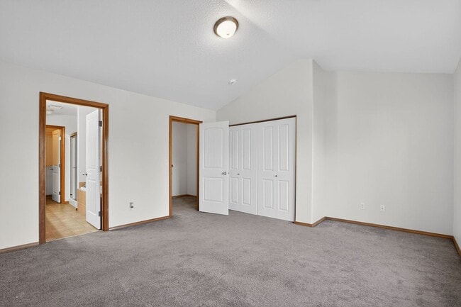 Building Photo - 148 SE 11th Pl