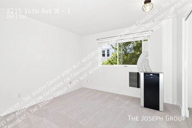 Building Photo - 2215 14th Ave W