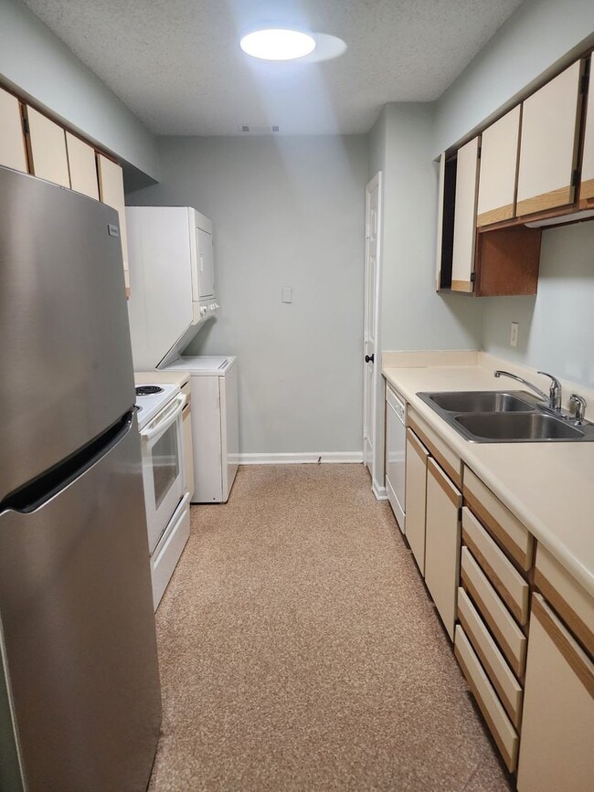 Building Photo - 2bd/2ba Townhome in Georgetown with walk i...