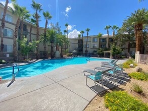 Building Photo - Charming 2 Bedroom, 2 Bath, Gated Condo nestled in the beautiful Southwest area close to Durango ...