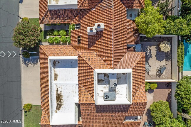 Building Photo - 7118 E Buena Terra Way