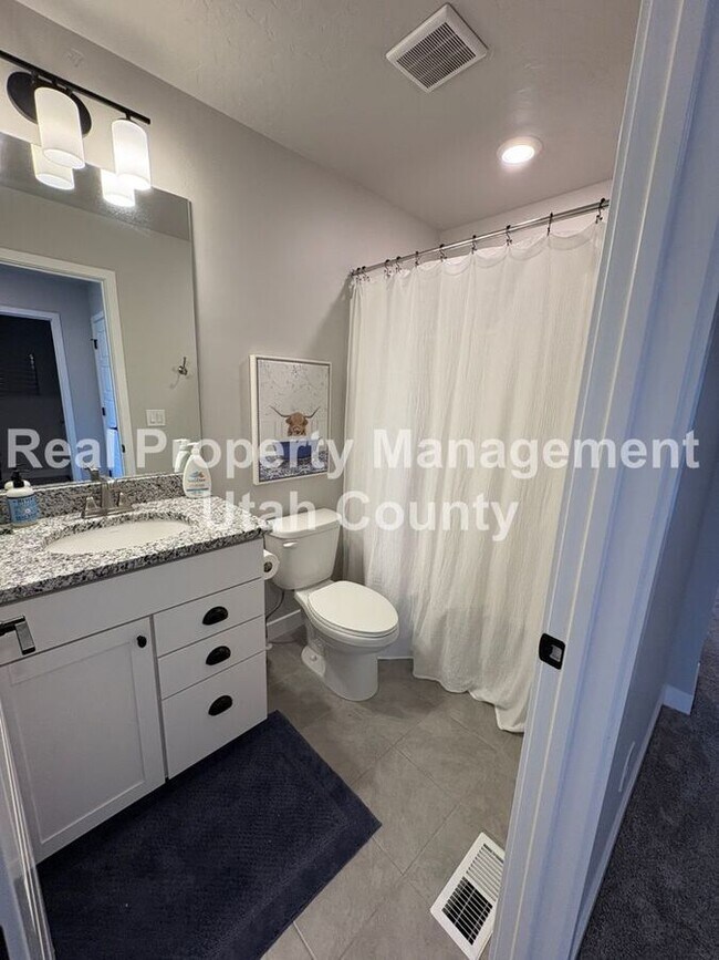 Building Photo - 264 S Hidden Lagoon Pl