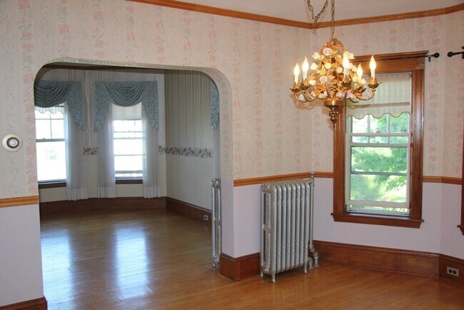 Building Photo - 14 Reed St