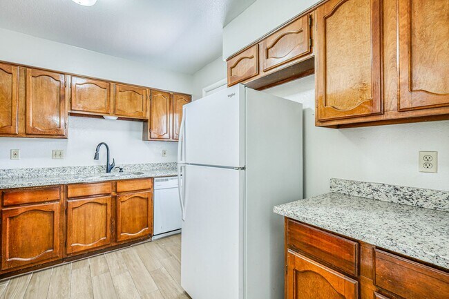 Building Photo - 601-603  Alicante Way