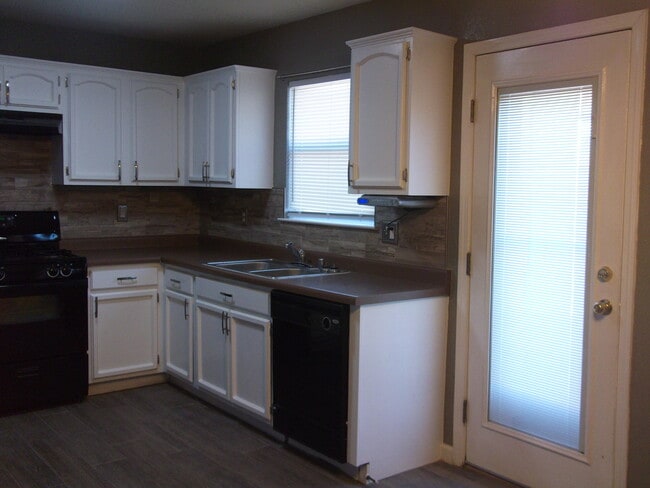 Building Photo - 4020 Tierra Inez Pl