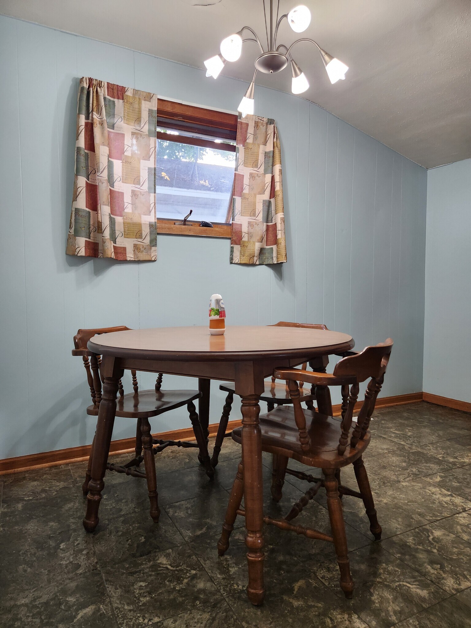 Building Photo - 2012 1st St