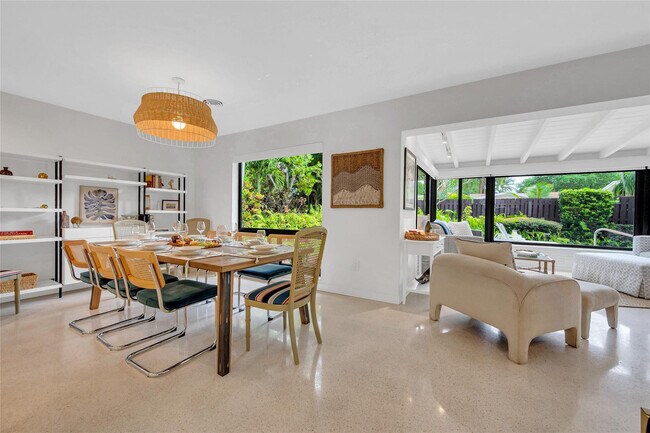 Building Photo - 1950 Harbourview Dr