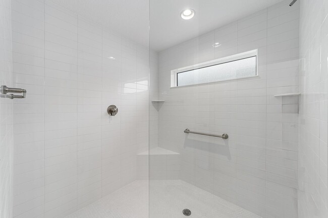 Building Photo - 6244 Hannan Lp
