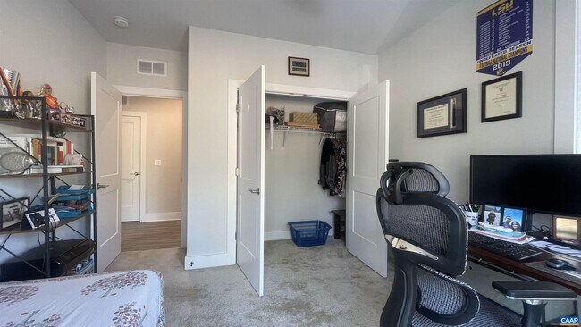 Building Photo - 622 Noush Ct