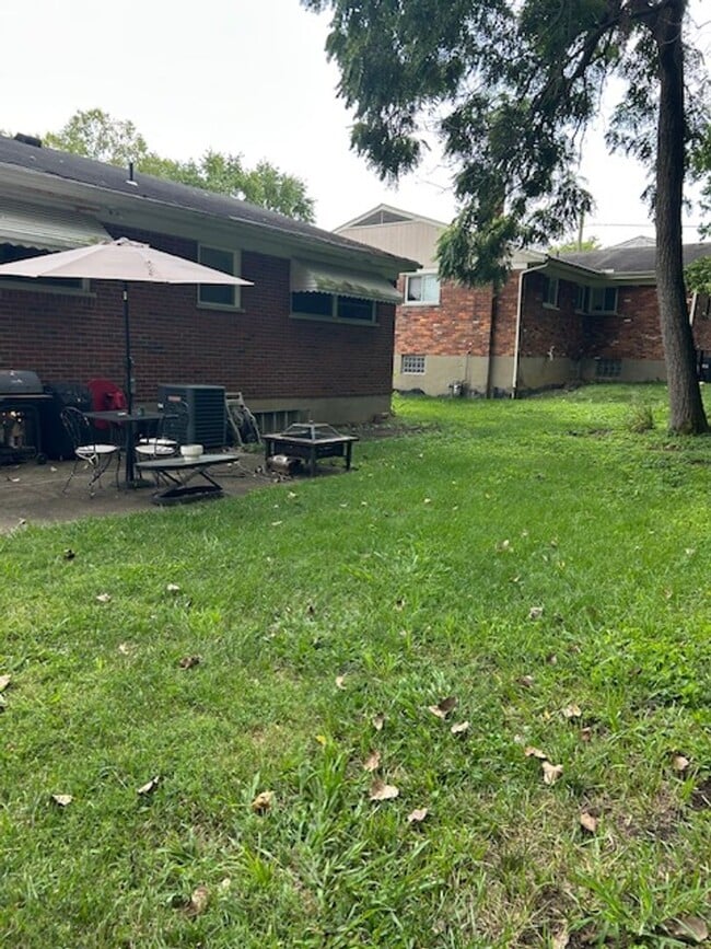 Building Photo - Adorable 2BR 1.5BA w/ Attached Garage • Yard in Roselawn