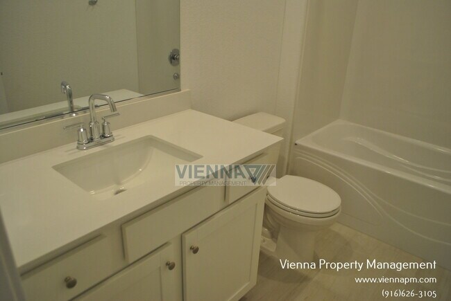 Building Photo - 4451 Duckhawk Cir