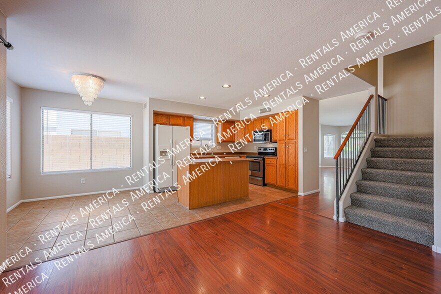 Building Photo - 12438 W Rancho Dr