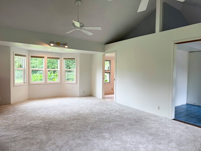 Building Photo - Available Now! Maunawili neighborhood - Adorable 2 bedroom cottage