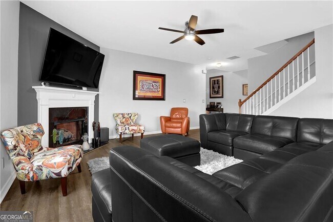 Building Photo - 2145 Waterford Park Dr