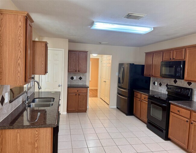 Building Photo - 2311 Slate Ridge Ln