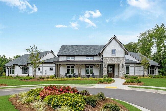 Building Photo - 39 Clubview Dr