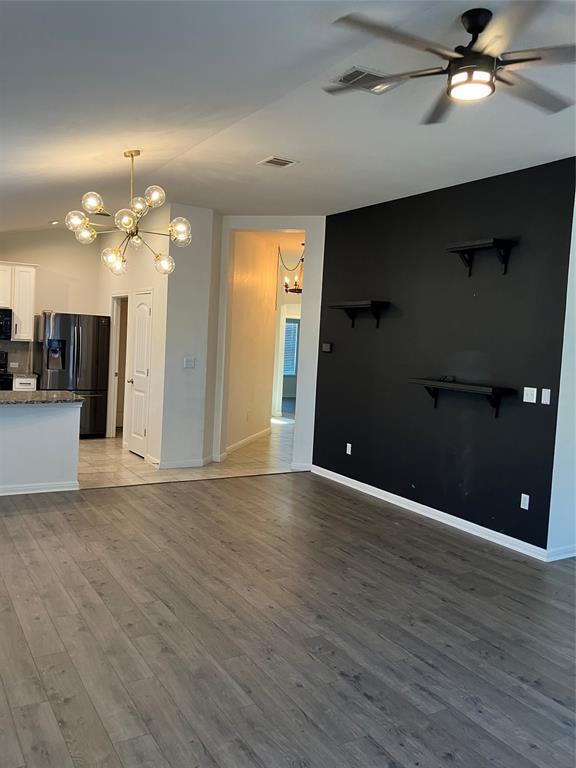 Building Photo - 572 Evening Star